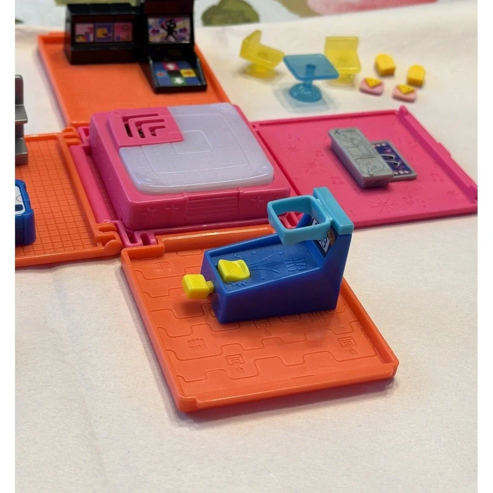 My Mini Mixie Q's Neon Arcade Playset & Accessories Complete Set Collectible